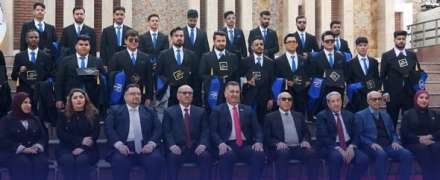 التتويج الأكاديمي ثمرة مسار علمي متكامل في كلية المنصور الجامعة